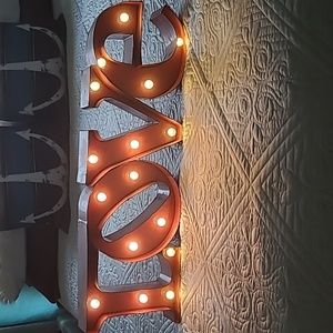 Lighted LOVE Sign